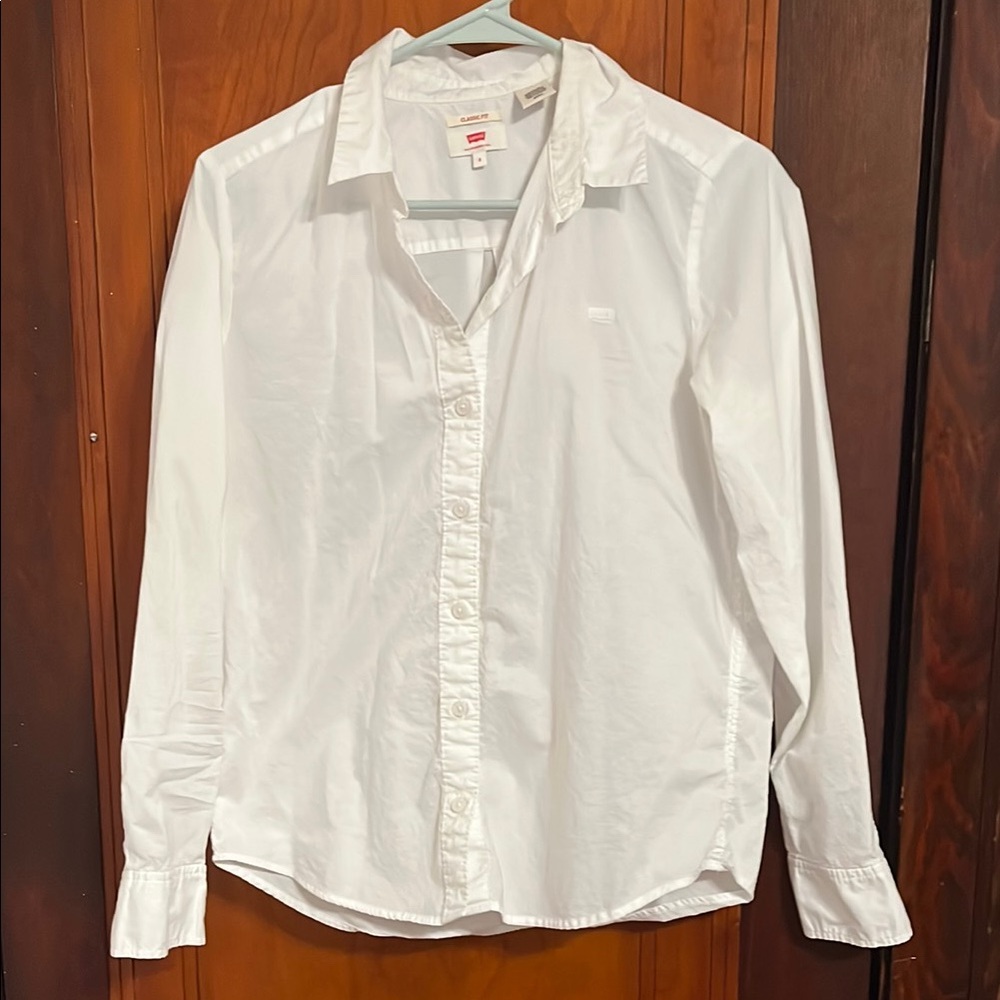 LAST CHANCE Levi's White Casual Button Down Shirt with Pointed Collar